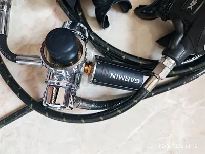 Mares side mount diving regulator set with hoses and octopus  with t2 garmin transmitter- used
