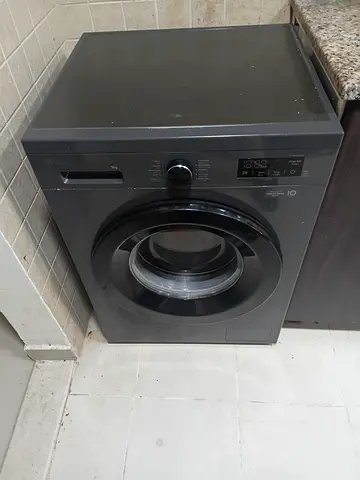 LG 9 kg washing machine front load urgent for sale in brand new condition