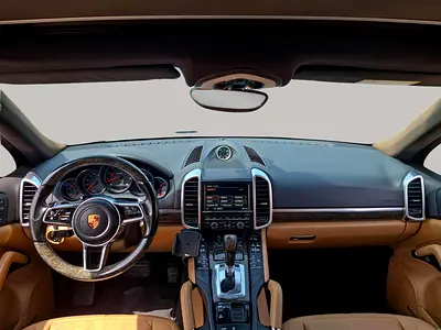 صورة 8 لـ 2016 Porsche CAYENNE