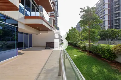 4BR Luxury Townhouse|Huge Layout | Negotiable