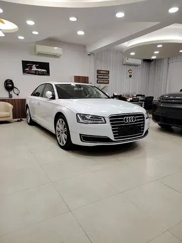 2016 AUDI A8 缩略图 3