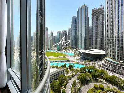 Luxury Living | Low Floor | Opera View