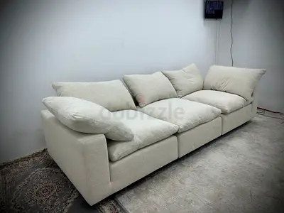 Brand new condition klekktic brand sofa
