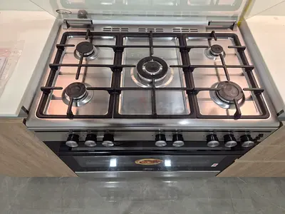 Stainless Steel 5-Burner Gas Cooker with Oven – Excellent Condition
