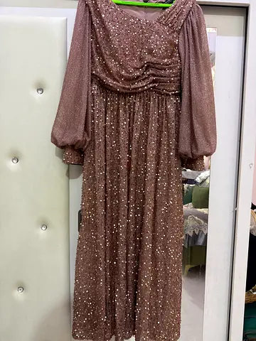 فستان سهرة من آمري لبسة واحدة فقط لمدة ساعتين Elegant Coffee Brown Sequin Maxi Dress – Size Large (L