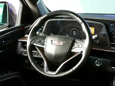 صورة 17 لـ 2022 Cadillac ESCALADE