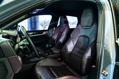 2025 Porsche CAYENNE 缩略图 14