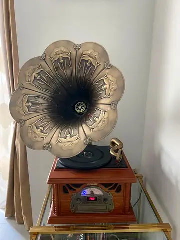 Vintage-style Gramophone Turntable Record Player
