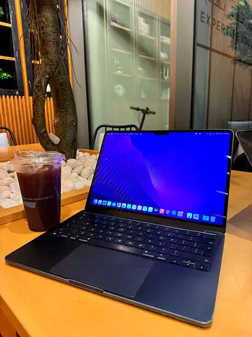 MacBook Air M2 (2022) – 8GB RAM