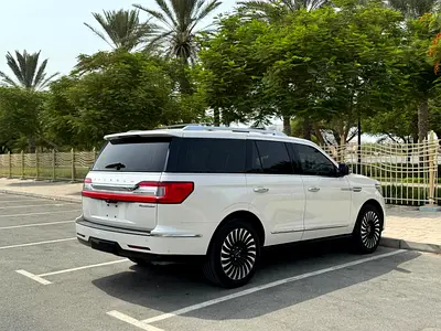 صورة 4 لـ 2019 Lincoln NAVIGATOR
