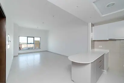 Huge 1BRl Parking l Balcony l Ready Now