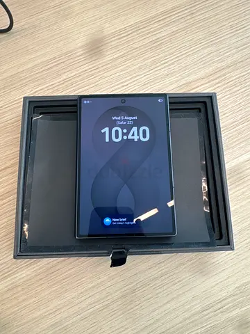 Samsung Fold 8 Brand New Just Box opened - Excellent Condition with Box reason to sell unwanted gift