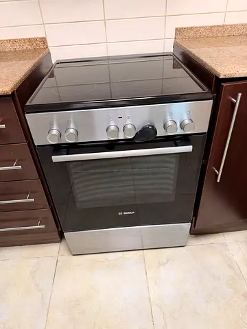 Bosch freestanding electric cooker with ceramic hob - good condition