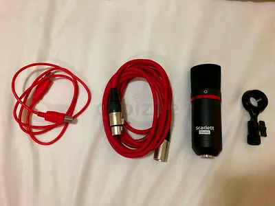 Focusrite Scarlett 2i2 studio bundle (2nd Gen)