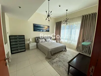 Fully Furnished 1-Bedroom Apartment | Marina View