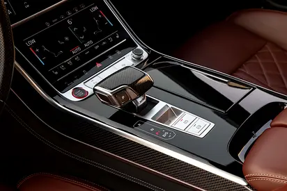 2022 AUDI S8 — миниатюра 10
