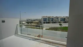 Single Row/ Near Pool/ For Rent/