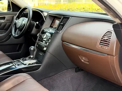 2015 Infiniti QX70 照片 13