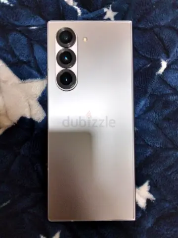 Samsung Galaxy fold 6 (Silver) - Good Condition, Triple Rear Cameras