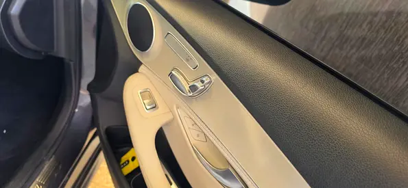 2015 Mercedes-BENZ C-CLASS 照片 6