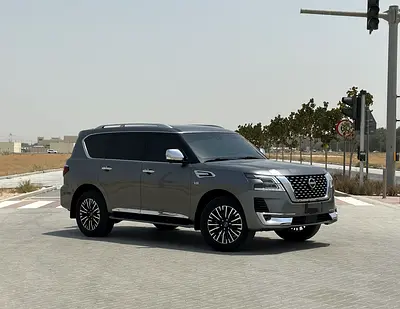 Nissan Patrol Platinum 2023 | V8 400hp | GCC | VIP Custom Interior | Starlight Ceiling