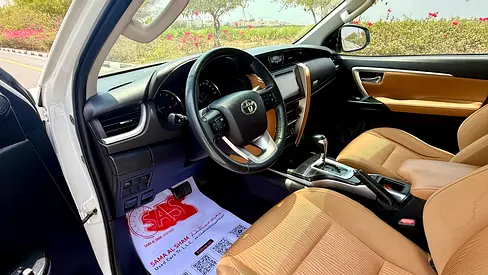 2016 Toyota FORTUNER — миниатюра 9
