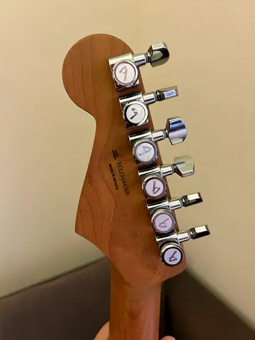 Fender Strat MIM upgraded HSS