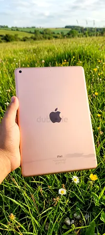 Apple iPad 7th generation Neat and clean Best for online school and games