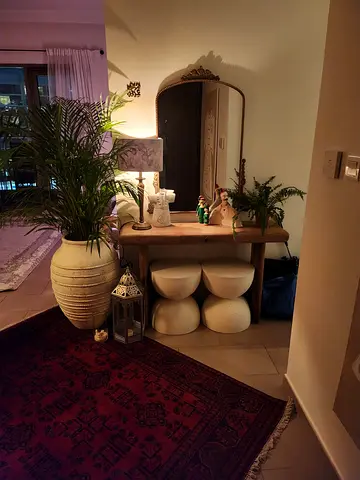 2 ceramic stools
