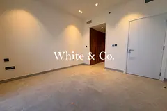 Mid Floor Level | JGE Facing |Great Price
