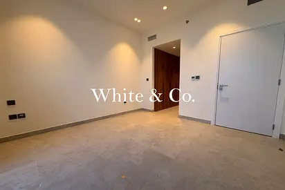 Mid Floor Level | JGE Facing |Great Price