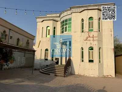 فيلا للبيع العاجل في الروضة ٢ - عجمان، مساحتها ١٠ آلاف قدم مربع، تتكون من ٩ غرف نوم.