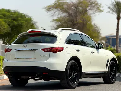 2015 Infiniti QX70 照片 9