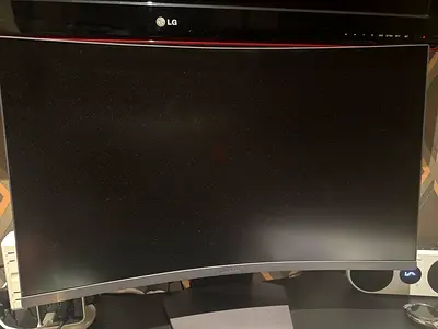LG UltraGear 27" QHD 180Hz Curved Gaming Monitor
