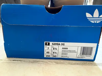 Adidas Samba OG sneakers - size US 7 (EU 40) in original box