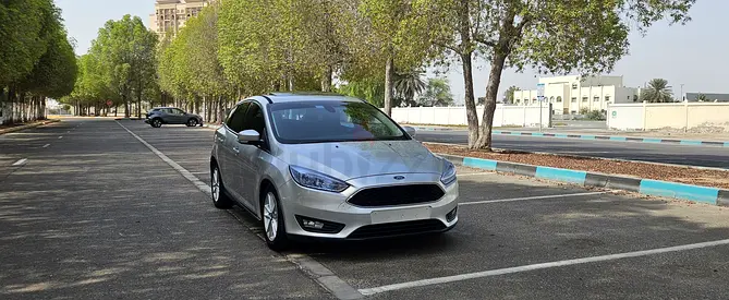 Full Option No.1 withSunroof-Non Accident Genuine Ford Focus 2015 Gcc Spec 1.5L EcoBoost-Family Used