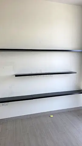 Floating shelves
