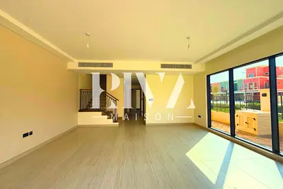 Large Corner Unit | Single Row | Waterfront Living