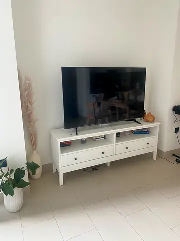 Excellent condition TV stand
