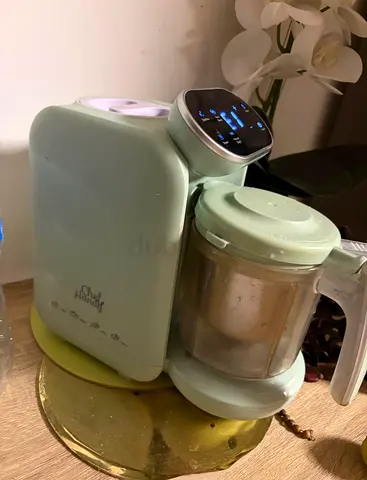 Chef handy brand Baby food maker / steamer and blender - compact unit (used)
