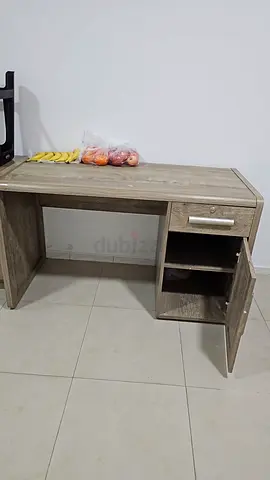 Computer table