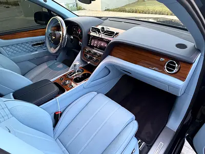 2022 Bentley BENTAYGA — миниатюра 11