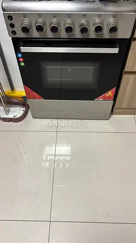 6-burner Gas Cooker with Oven - Good Working Condition