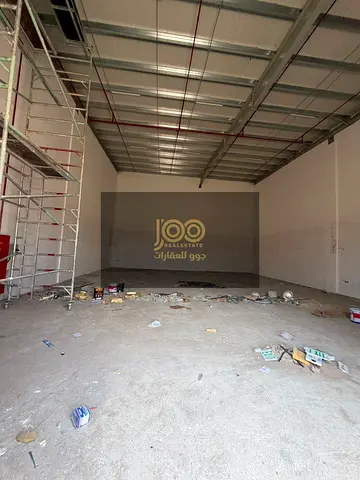 مستودع للإيجار 1400 قدم في عجمان الصناعيه