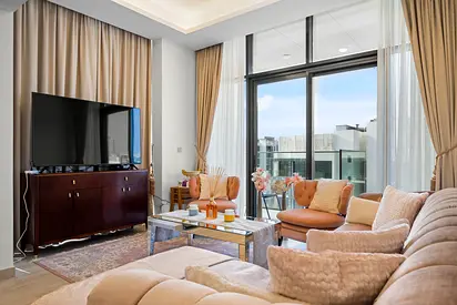Stunning 3 BR Apartment in Azizi Riviera
