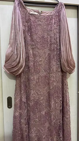 Elegant Dusty Mauve Embroidered Maxi Dress فستان ماكسي أنيق مطرز بلون الموف الترابي من آمري