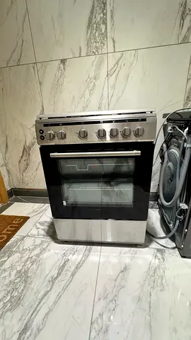 Gas Stove with Oven - DAEWOO - Good Working Condition