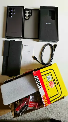 Samsung 512GB Galaxy S25 Ultra accessories + box and original case