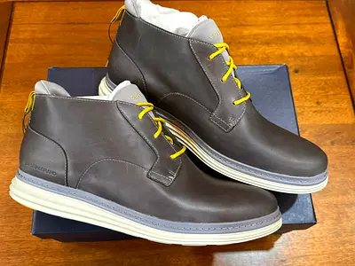 Cole Haan Men’s Ash Gray Leather Chukka Boots — Brand New