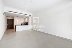 Premier Waterfront Residence | Canal View Apt